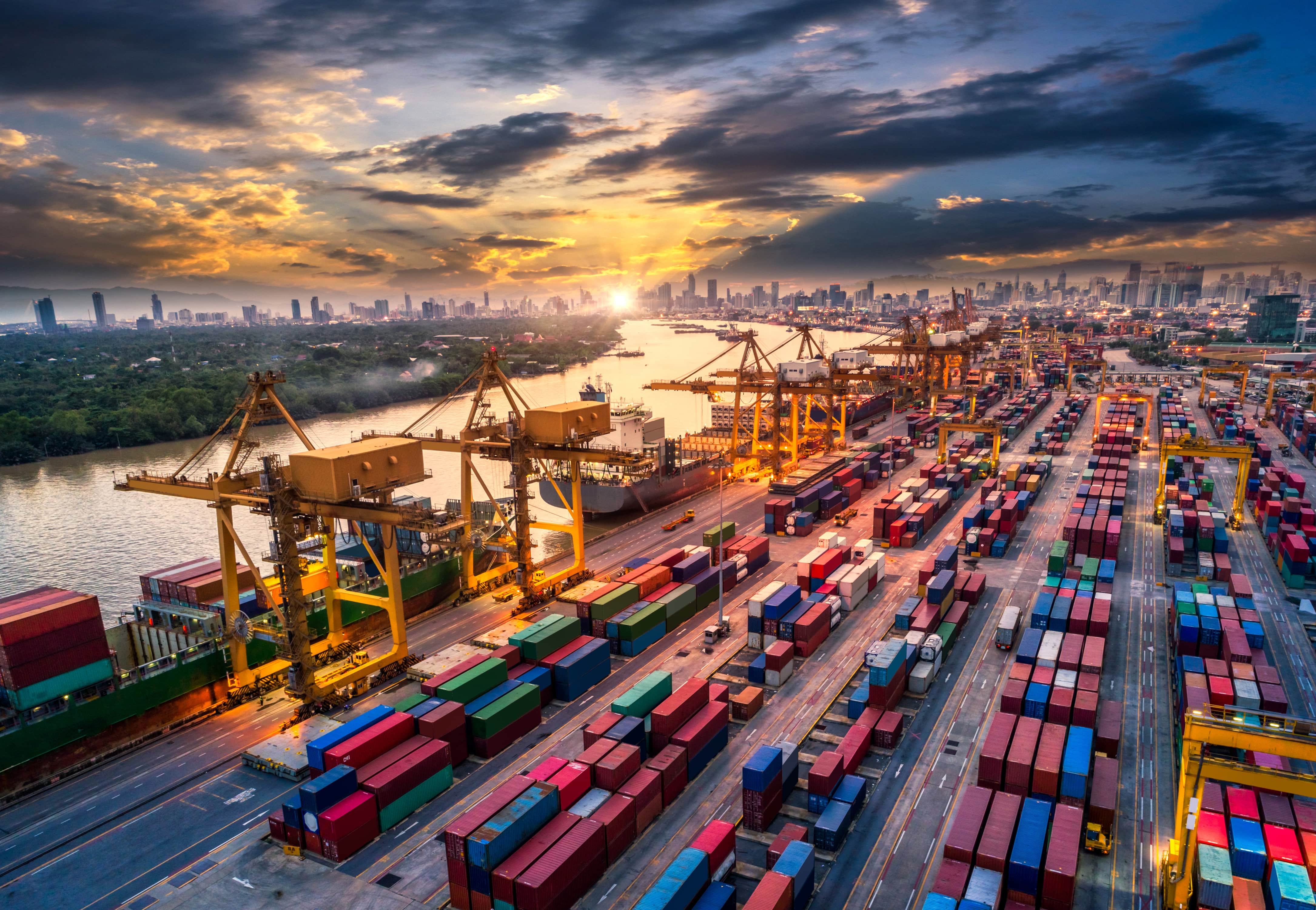 Доставка товаров из портов Китая, авиа и ЖД перевозки грузов