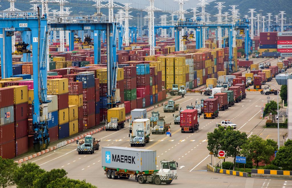 Контейнери для доставки морем з Китаю в порту Нінбо